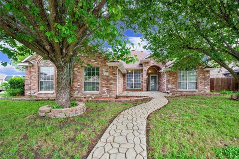 329 W Willow Creek Dr, Glenn Heights, TX 75154