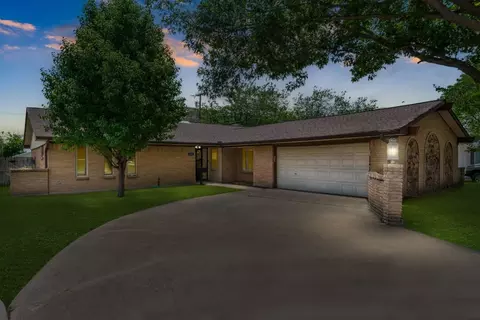 1504 Weathered St, Irving, TX 75062