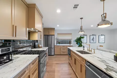 3171 Lockmoor Ln, Dallas, TX 75220