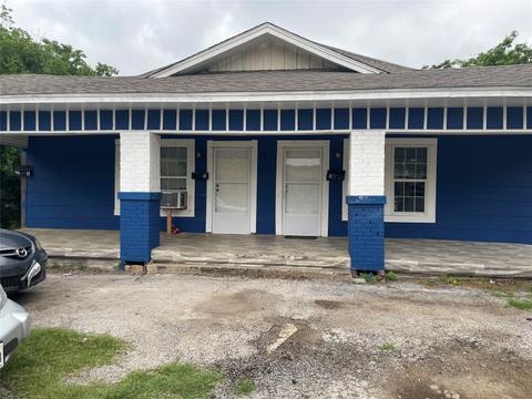 3005 NW 26th St, Fort Worth, TX 76106