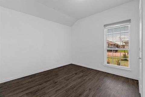 143 Willowbend Loop, Mabank, TX 75147 photo 9