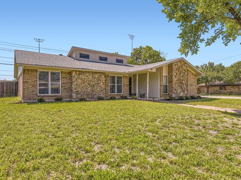 1722 Martinique Ct, Arlington, TX 76012