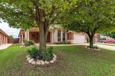 2108 Ravens Nest Dr, Fort Worth, TX 76177