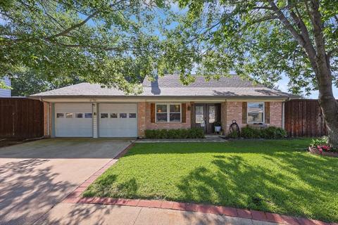 5504 Bishop Ct, Lake Dallas, TX 75065