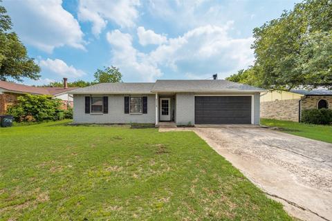 7112 Chatham Rd, North Richland Hills, TX 76182