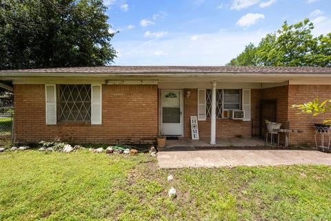 703 N Gilmer Ave, Dawson, TX 76639