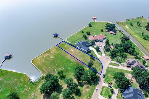110 Nautical Pt, Mabank, TX 75143