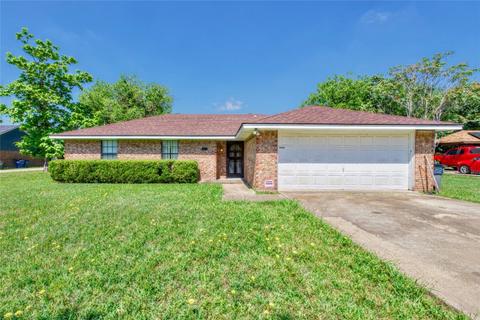 405 Butterfly Ln, Red Oak, TX 75154
