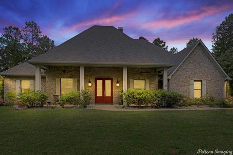 1919 Gravel Point Rd, Frierson, LA 71027