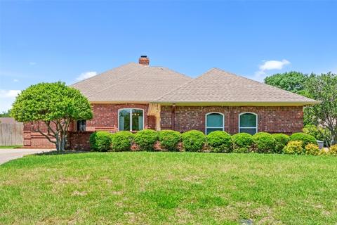 309 Trinidad Ct, Benbrook, TX 76126