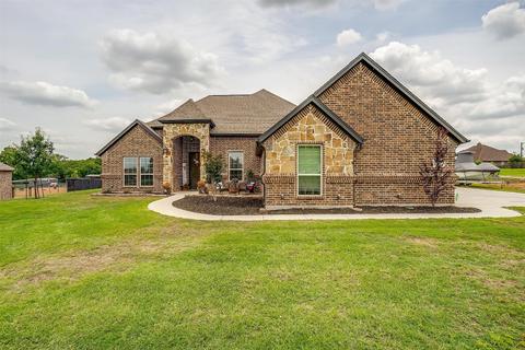 123 Lavender Ln, Springtown, TX 76082