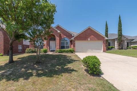 2709 Whisper Ct, Mansfield, TX 76063