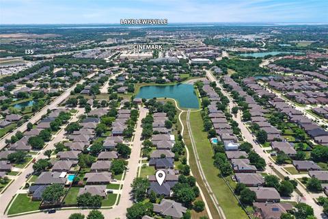 2404 Champlain Ln, Denton, TX 76210 photo 3