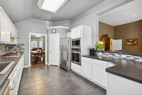 2404 Champlain Ln, Denton, TX 76210 photo 16