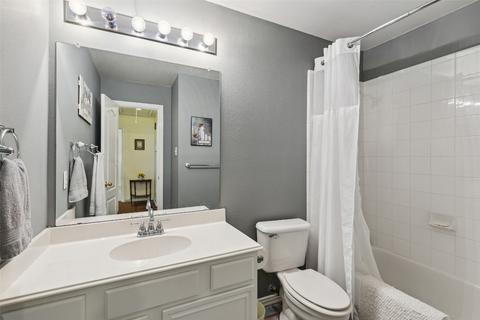 2404 Champlain Ln, Denton, TX 76210 photo 27