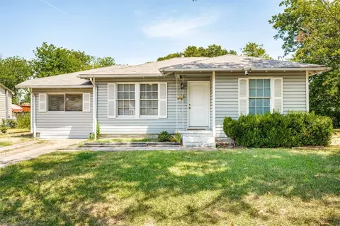 1007 E Russell Ave, Carrollton, TX 75006