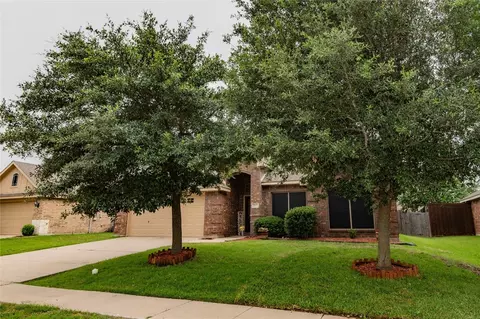 217 Ghost Rider Rd, Waxahachie, TX 75165