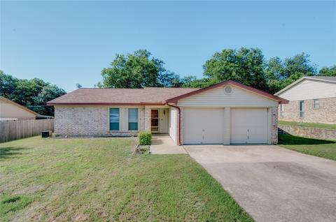1420 Timbercreek Rd, Benbrook, TX 76126
