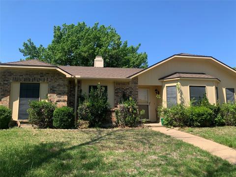 3706 Magnolia Dr, Grand Prairie, TX 75052
