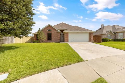 8465 Emerald Cir, North Richland Hills, TX 76180