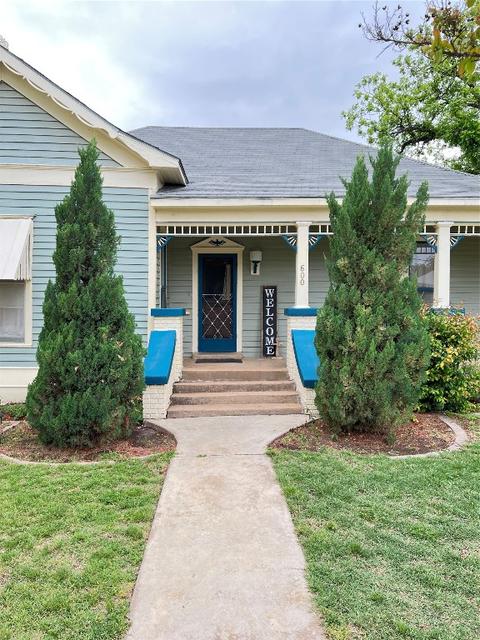 600 S Frio St, Coleman, TX 76834