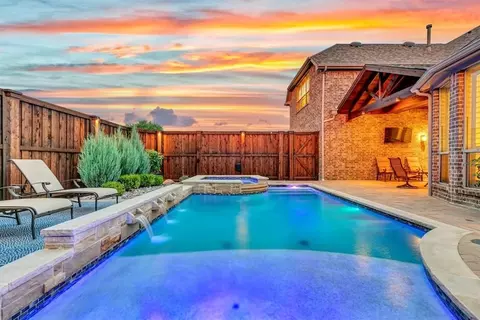 3329 Green Tree Dr, Sachse, TX 75048