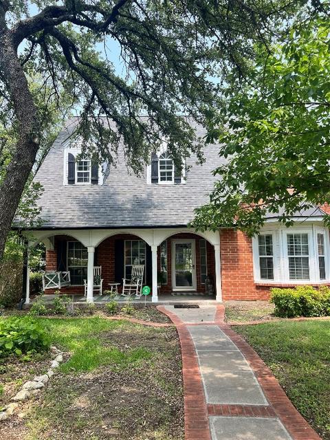 201 Manor Ct S, Willow Park, TX 76087