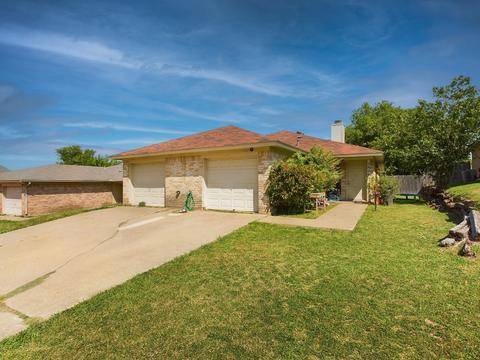 2824 Ridgecrest Dr, Fort Worth, TX 76133