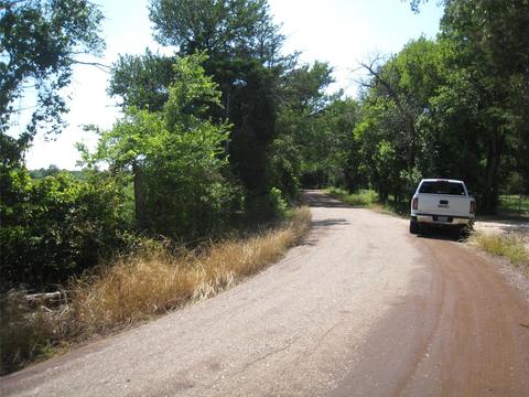 10 Ac County Rd 1084, Celeste, TX 75423 photo 3