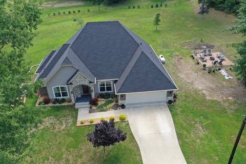 18183 Merigale Dr, Troup, TX 75789