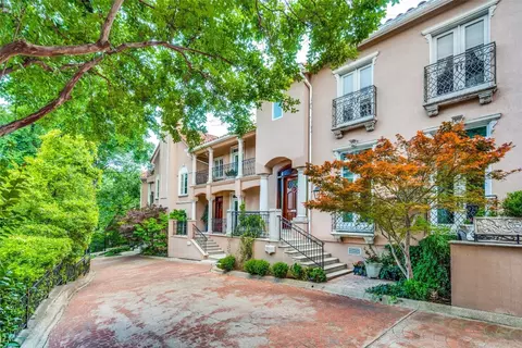 3725 Turtle Creek Blvd #D, Dallas, TX 75219