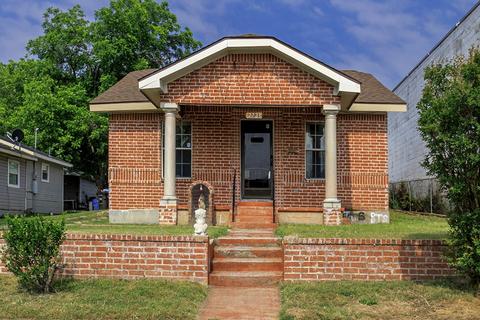 2723 Mckinley Ave, Fort Worth, TX 76164