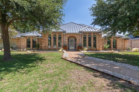 2719 Shadow Wood Dr, Arlington, TX 76006
