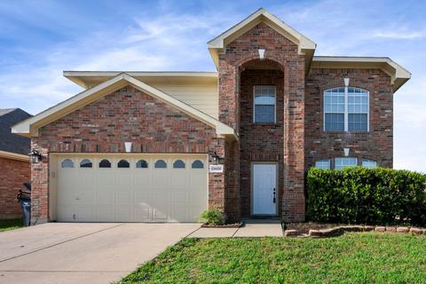 13600 Cherokee Ranch Rd, Roanoke, TX 76262