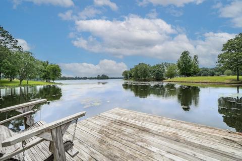 8183 E Lake Dr, Murchison, TX 75778