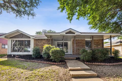 2006 Cologne Dr, Carrollton, TX 75007