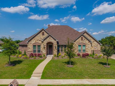 2900 Troon Rd, Ennis, TX 75119