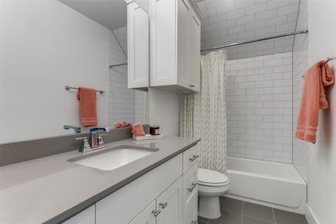 707 E Wall St, Grapevine, TX 76051 photo 27