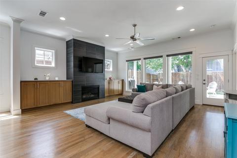 707 E Wall St, Grapevine, TX 76051 photo 6