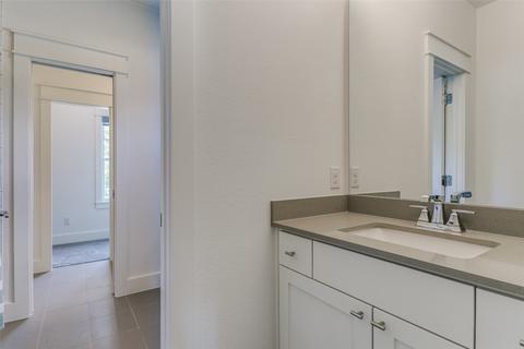 707 E Wall St, Grapevine, TX 76051 photo 28