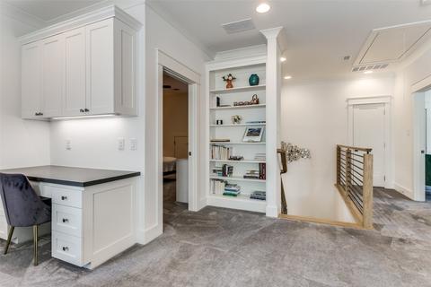 707 E Wall St, Grapevine, TX 76051 photo 32
