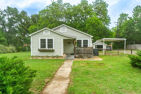 501 N College St, Lindale, TX 75771