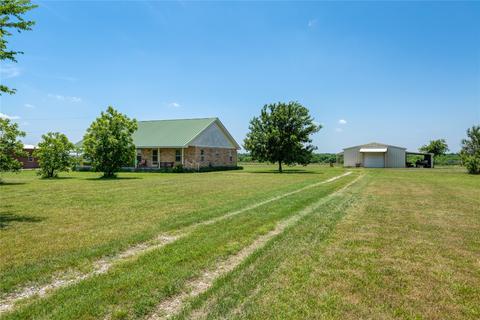14389 Pruett Rd, Decatur, TX 76234