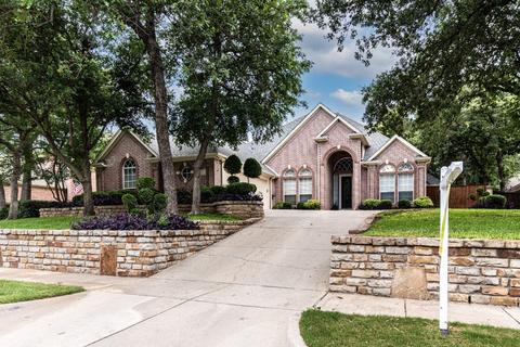 9233 Winslow Ct, North Richland Hills, TX 76182