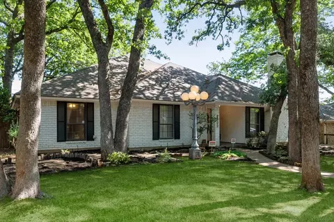 2609 Valparaiso Trl, Arlington, TX 76017