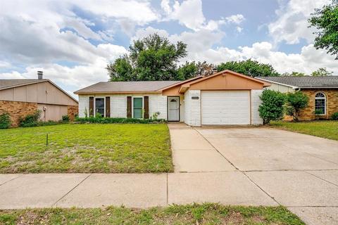 3725 Bridalwreath Dr, Fort Worth, TX 76133