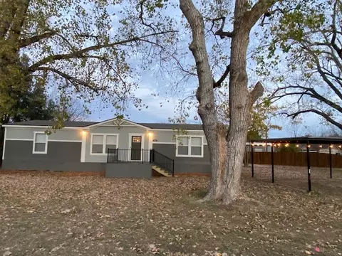 3800 Lands End Ct, Granbury, TX 76048