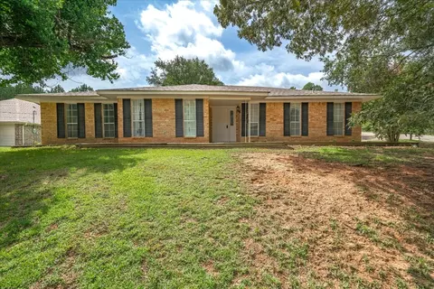 16606 Par Rd, Gladewater, TX 75647