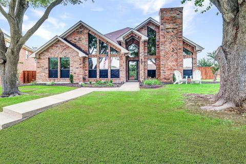 1305 Laura Ln, Carrollton, TX 75007