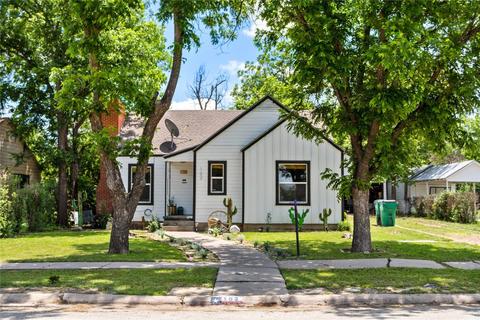 102 Hollywood St, Coleman, TX 76834